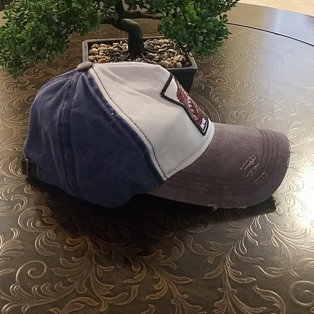 baseball hat - Picture 3 of 3